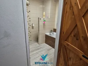 Pronájem bytu 2+1, Krupka, Sídliště, 50 m2