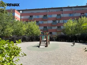 Pronájem bytu 2+kk, Kladno, Generála Selnera, 52 m2