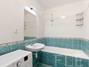 Pronájem bytu 2+kk, Praha - Troja, Hnězdenská, 46 m2