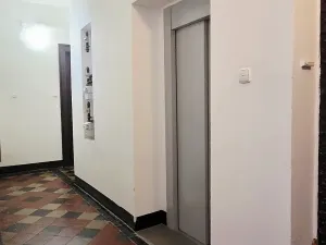 Pronájem bytu 1+kk, Praha - Vršovice, Kodaňská, 27 m2