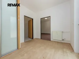 Prodej bytu 1+kk, Praha - Zbraslav, Sulova, 49 m2