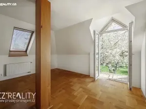 Prodej rodinného domu, Praha - Lipence, Na Bambouzku, 308 m2