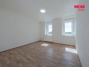 Pronájem rodinného domu, Vrátno, 302 m2