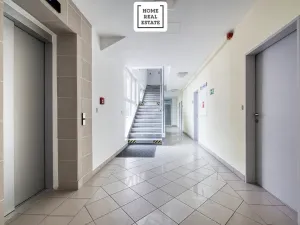Pronájem kanceláře, Kolín, Rubešova, 378 m2