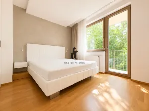 Pronájem bytu 3+kk, Praha - Žižkov, Jeseniova, 87 m2