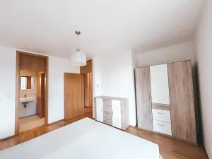 Pronájem bytu 2+kk, Praha - Žižkov, Pitterova, 55 m2