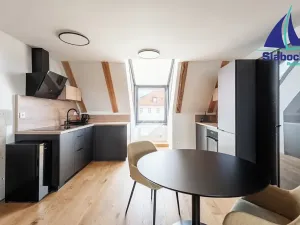 Pronájem bytu 2+kk, Praha - Jinonice, Řeporyjská, 77 m2