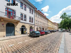 Prodej bytu 1+1, Praha - Karlín, Prvního pluku, 39 m2
