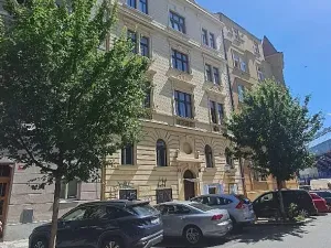 Prodej kanceláře, Praha - Bubeneč, Jana Zajíce, 63 m2
