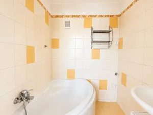 Pronájem bytu 2+1, Cheb, Přátelství, 60 m2
