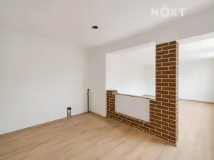 Prodej bytu 1+kk, Praha - Horní Počernice, Mečovská, 30 m2