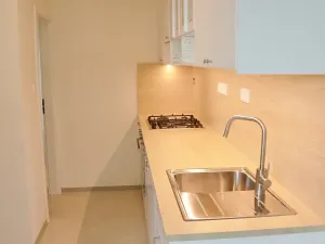 Pronájem bytu 3+1, Praha, Od Vysoké, 77 m2