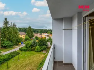 Prodej bytu 2+1, Hostinné, Sídliště, 68 m2