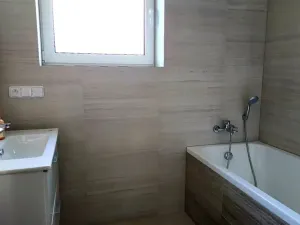 Pronájem rodinného domu, Káraný, Masarykova, 84 m2