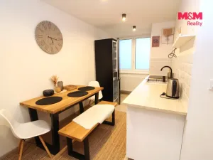 Pronájem bytu 2+1, Měšice, Revoluční, 42 m2
