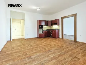 Pronájem bytu 2+kk, Plzeň, Edvarda Beneše, 57 m2