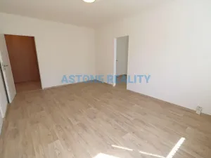 Pronájem bytu 3+1, Praha - Strašnice, Pod strání, 68 m2