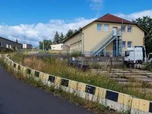 Prodej výrobních prostor, Dubí, Horská, 3047 m2