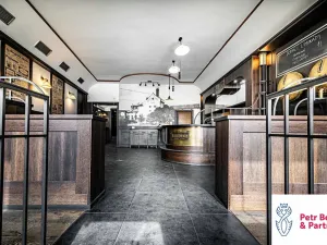 Prodej obchodního prostoru, Rakovník, Husovo náměstí, 1100 m2