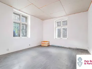 Prodej obchodního prostoru, Rakovník, Husovo náměstí, 1100 m2