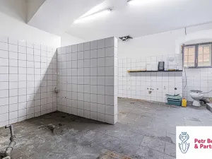 Prodej obchodního prostoru, Rakovník, Husovo náměstí, 1100 m2