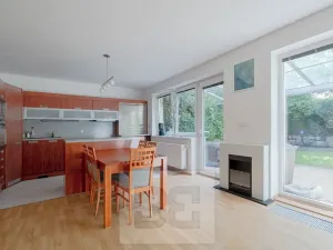 Pronájem rodinného domu, Praha - Kbely, Pod Nouzovem, 148 m2