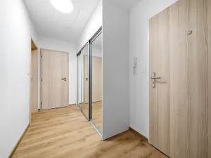 Pronájem bytu 1+kk, Holice, 46 m2