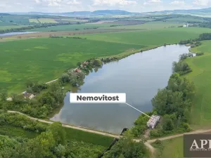 Prodej komerční nemovitosti, Hluk, 192 m2