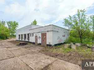 Prodej komerční nemovitosti, Hluk, 192 m2