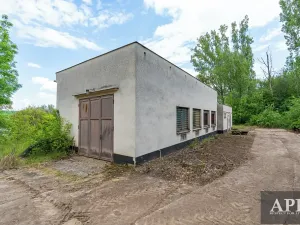 Prodej komerční nemovitosti, Hluk, 192 m2