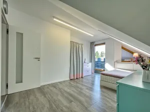 Prodej rodinného domu, Babice, Lomená, 293 m2