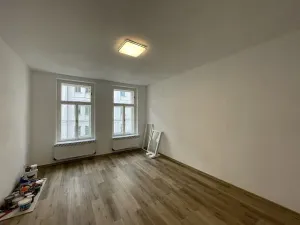 Pronájem bytu 2+1, Praha, Bořivojova, 72 m2