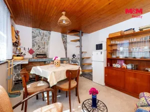 Prodej chaty, Hradec Králové - Slatina, 385 m2