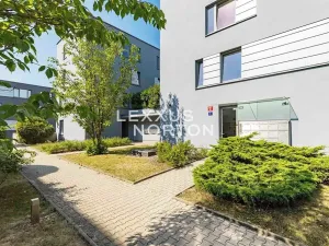 Pronájem bytu 2+kk, Praha - Prosek, Valečovská, 56 m2