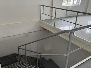 Pronájem skladu, Ostrov, 130 m2