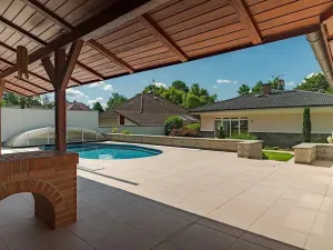 Prodej rodinného domu, Benátky, 241 m2
