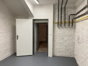Pronájem kanceláře, Praha - Holešovice, Přístavní, 57 m2