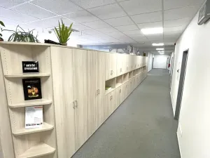 Pronájem kanceláře, Praha - Holešovice, Dělnická, 1252 m2
