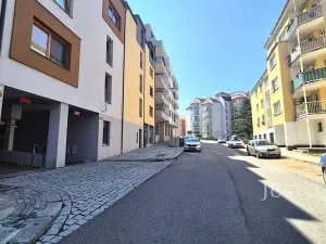 Pronájem garáže, Písek, Švantlova, 17 m2
