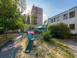 Pronájem ordinace, České Budějovice, Zachariášova, 1000 m2