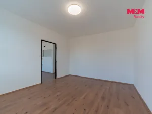 Prodej bytu 1+1, Sokolov, Slavíčkova, 37 m2