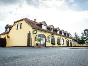 Prodej obchodního prostoru, Břežany I, 590 m2