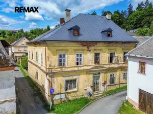 Prodej rodinného domu, Úterý, 677 m2