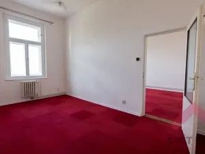 Pronájem bytu 2+1, Praha - Žižkov, náměstí Barikád, 60 m2