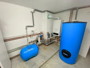 Prodej rodinného domu, Plesná, Sokolská, 200 m2
