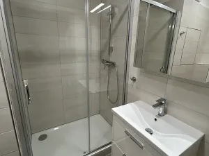 Pronájem bytu 2+kk, České Budějovice, Průběžná, 42 m2