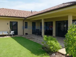 Prodej rodinného domu, Dynín, 219 m2