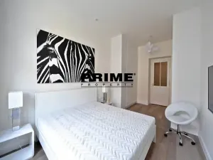 Pronájem bytu 2+kk, Praha - Vinohrady, náměstí Jiřího z Poděbrad, 56 m2