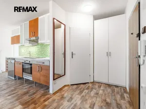 Prodej bytu 2+kk, Praha - Řepy, Šimonova, 62 m2