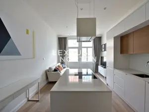 Pronájem bytu 2+kk, Praha - Vinohrady, náměstí Jiřího z Poděbrad, 56 m2